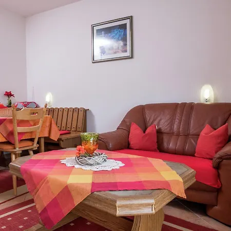 Terrassenwohnung, Apartman